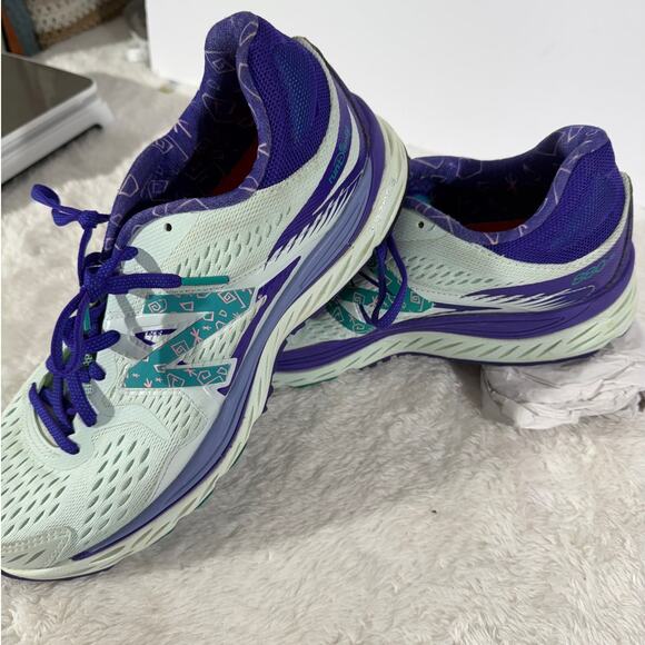 New Balance runDisney 880v6 Mad Tea Party 2017 Womens 11.5 ABZORB Rare - Picture 2 of 8